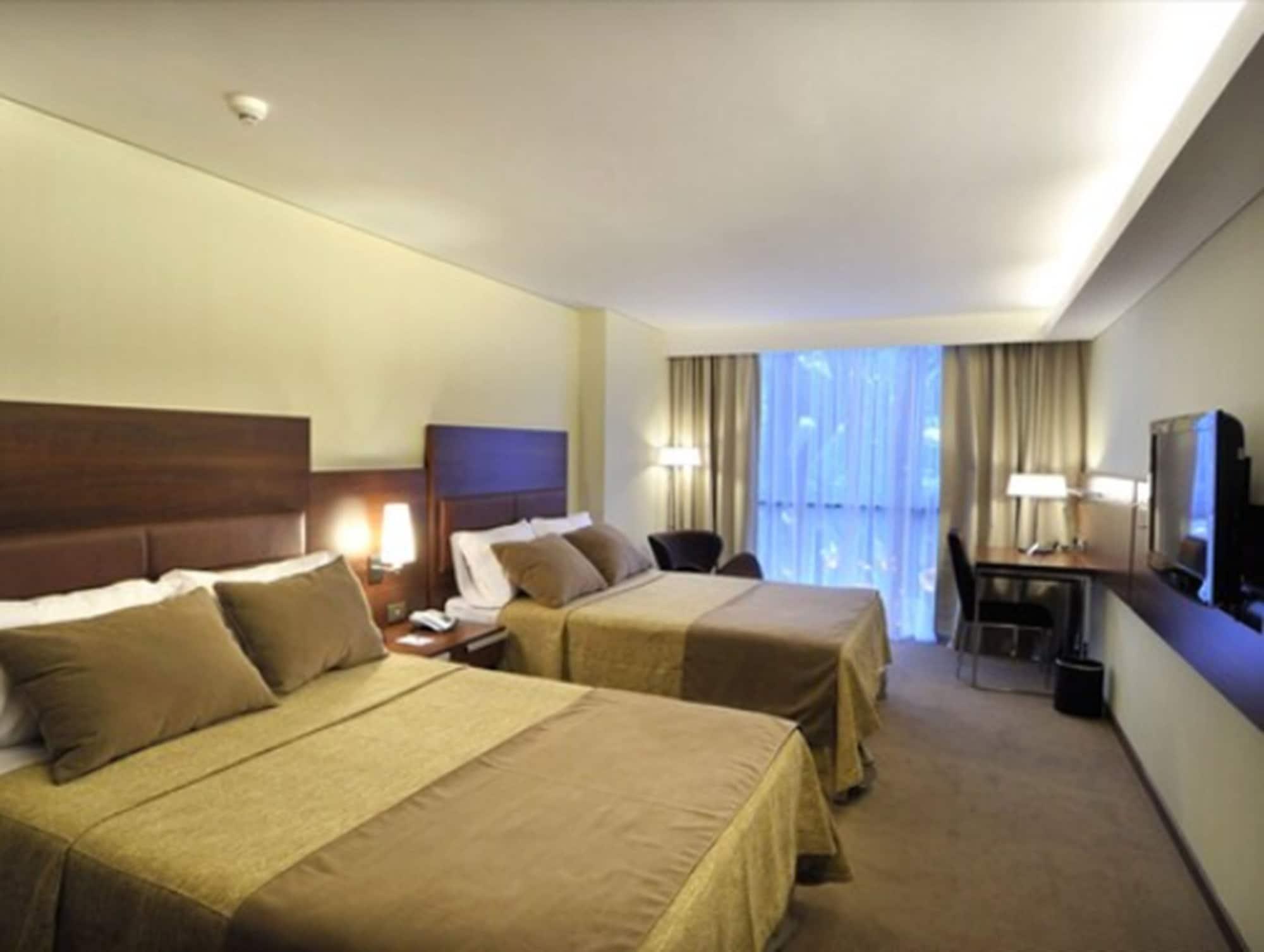Howard Johnson La Canada Hotel & Suites Córdoba Buitenkant foto