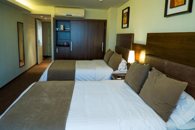 Howard Johnson La Canada Hotel & Suites Córdoba Buitenkant foto