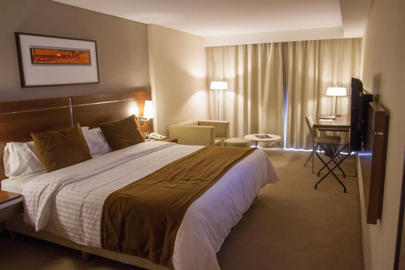 Howard Johnson La Canada Hotel & Suites Córdoba Buitenkant foto