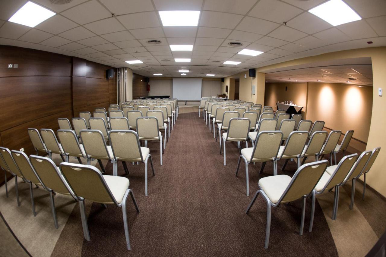 Howard Johnson La Canada Hotel & Suites Córdoba Buitenkant foto